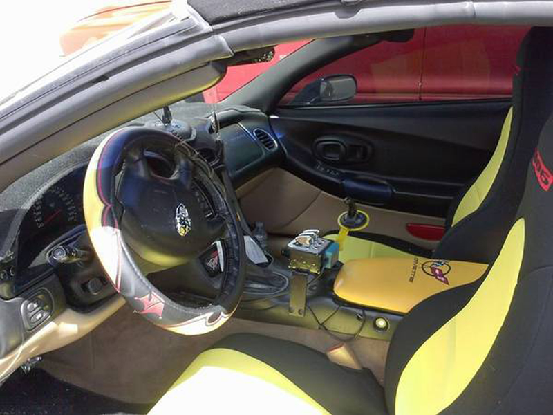 Illustration for article titled This Craigslist Corvette Is A Tragic Monster